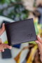 Zoozie Bags Cartera para Hombre de Piel Auténtica, Marrón con Bloqueador RFID
